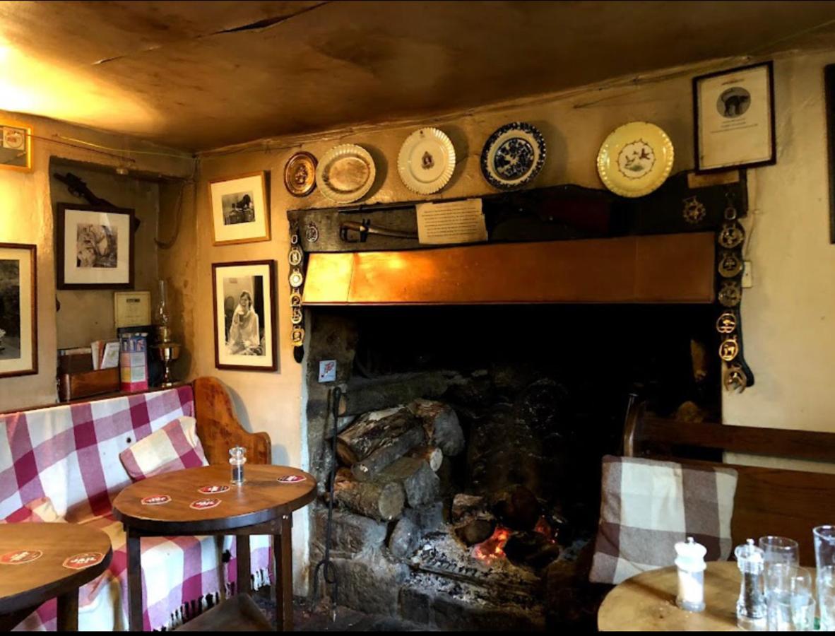 The Northmore Arms Throwleigh Esterno foto
